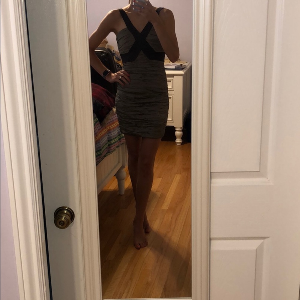 BCBG MAXAZRIA Cocktail dress w/adjustable straps